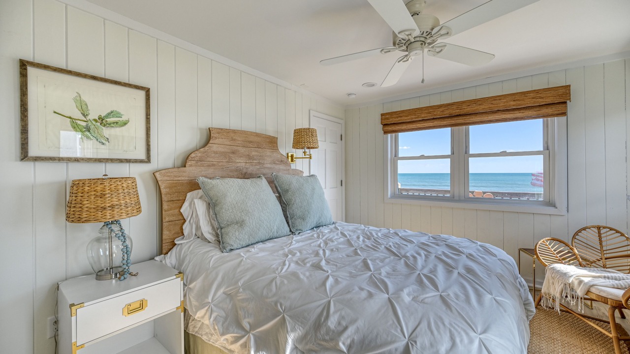 Photo of Bedroom in North Topsail Beach