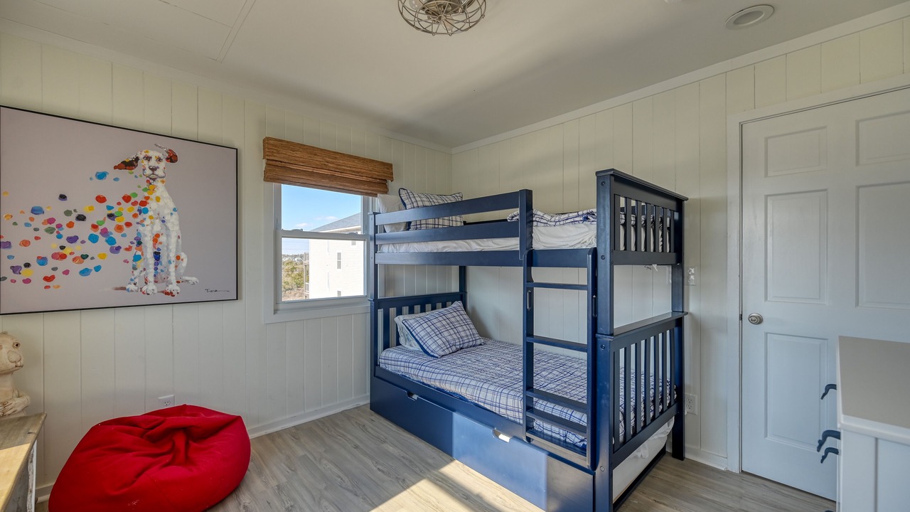 Photo of Bedroom in North Topsail Beach