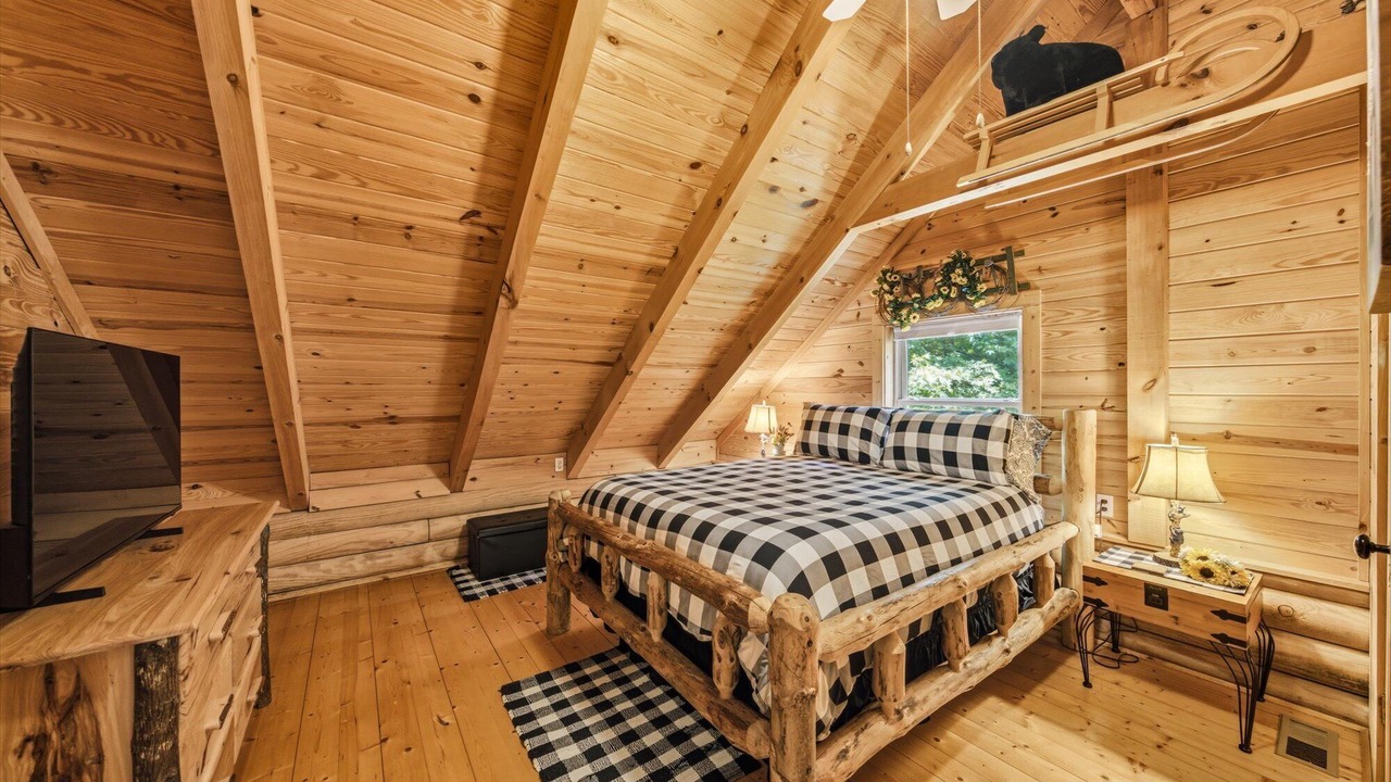 Photo of Bedroom in Knoxville
