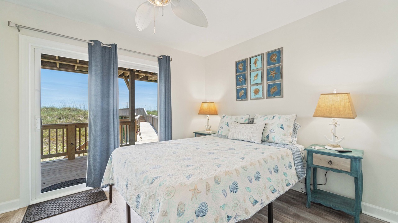 Photo of Bedroom in North Topsail Beach