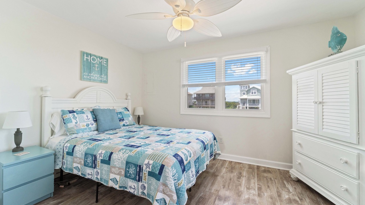 Photo of Bedroom in North Topsail Beach