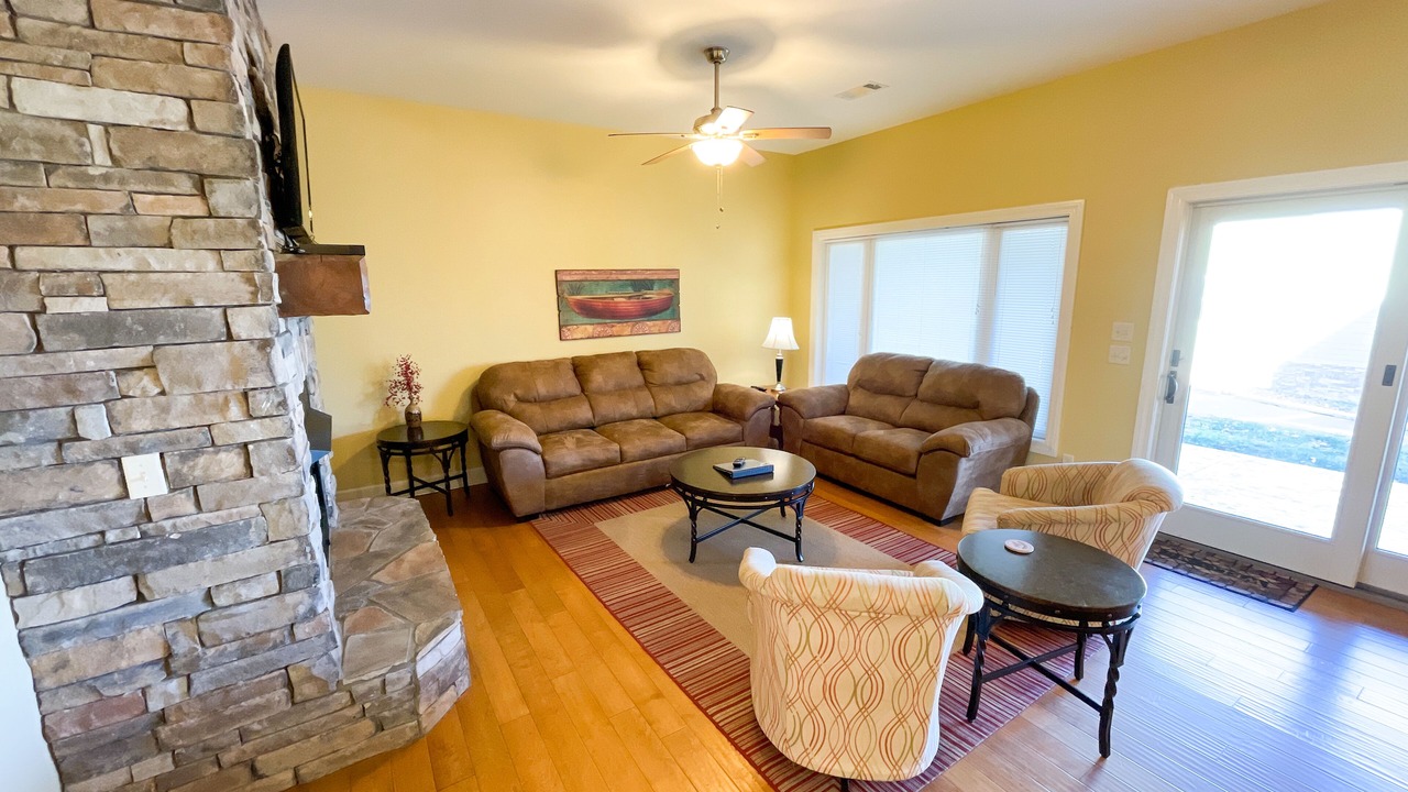 Photo of Livingroom in Greers Ferry