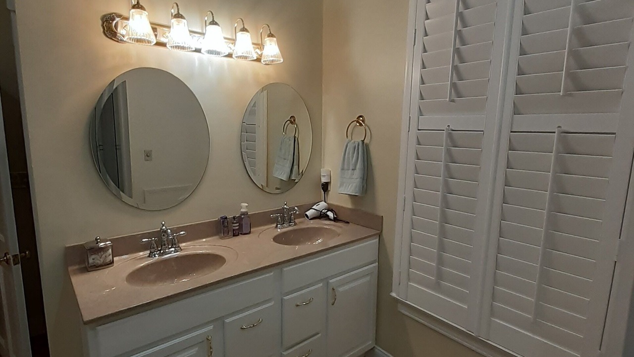 Photo of Bathroom in Wise