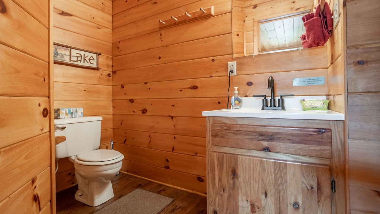 Photo of Bathroom in Shell Knob