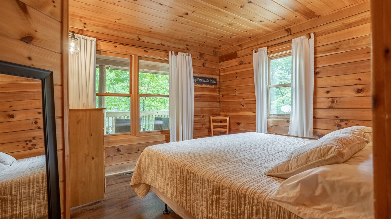 Photo of Bedroom in Shell Knob