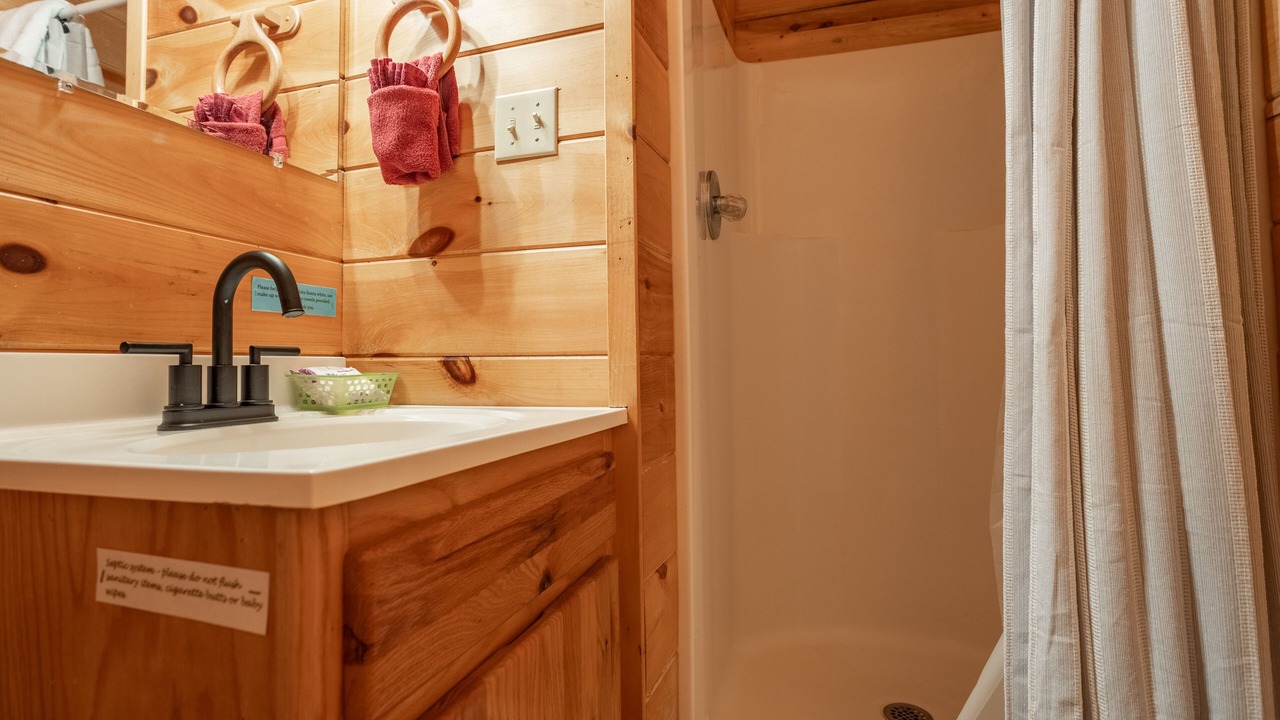 Photo of Bathroom in Shell Knob