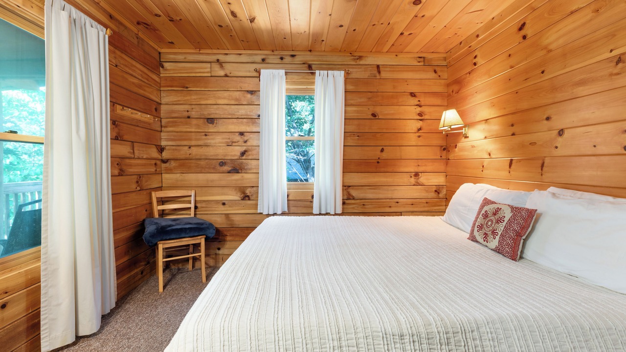 Photo of Bedroom in Shell Knob
