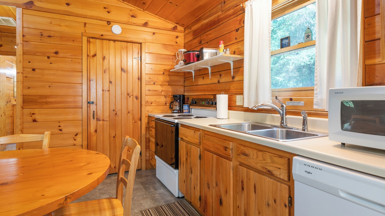Photo of Kitchen in Shell Knob