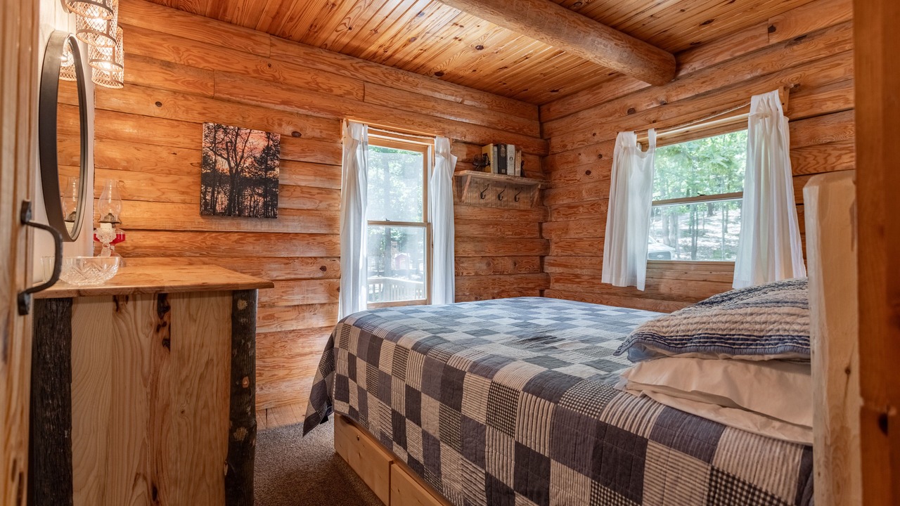 Photo of Bedroom in Shell Knob