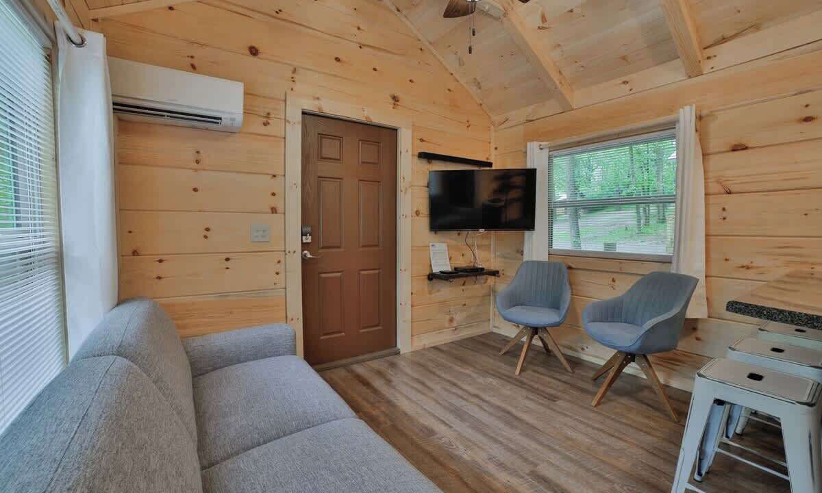 Photo of Livingroom in Lookout Valley Neighborhood Association