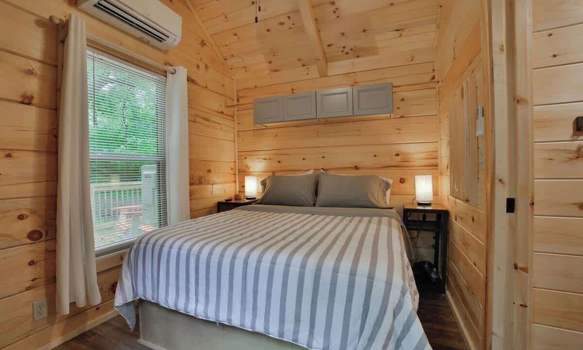 Photo of Bedroom in Lookout Valley Neighborhood Association