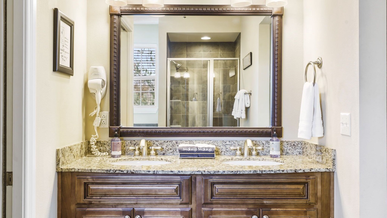 Photo of Bathroom in Branson