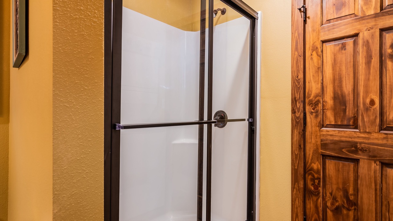 Photo of Bathroom in Reeds Spring