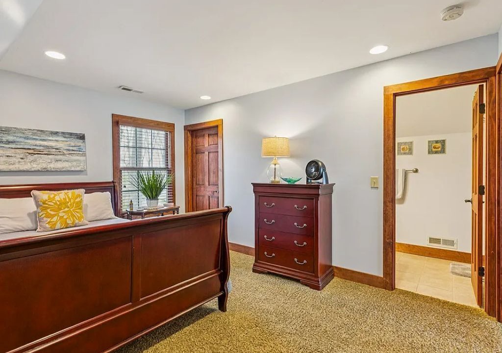Photo of Bathroom in Scottsville