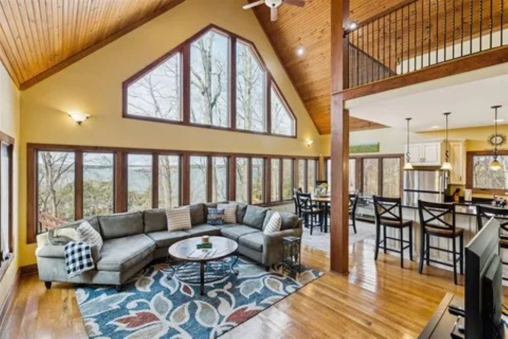 Photo of Livingroom in Scottsville