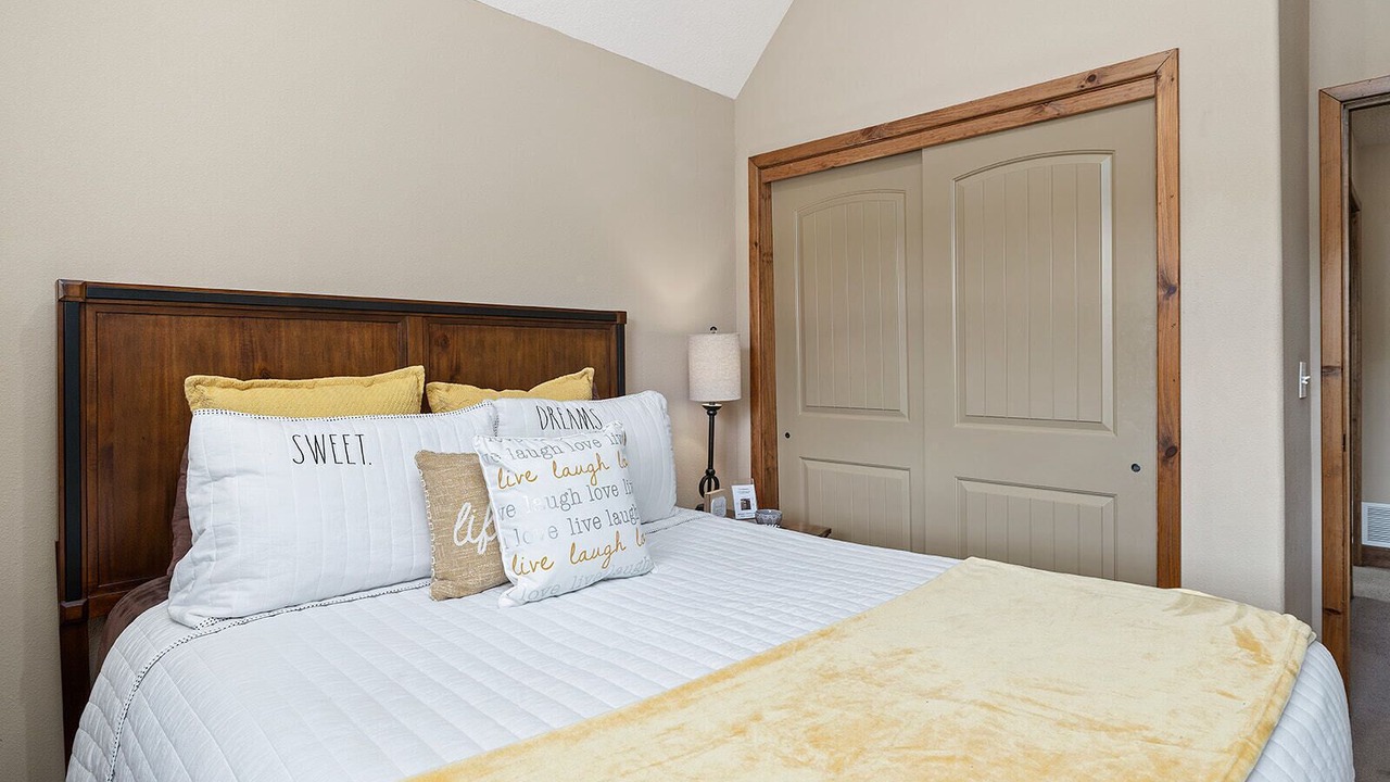 Photo of Bedroom in Hollister