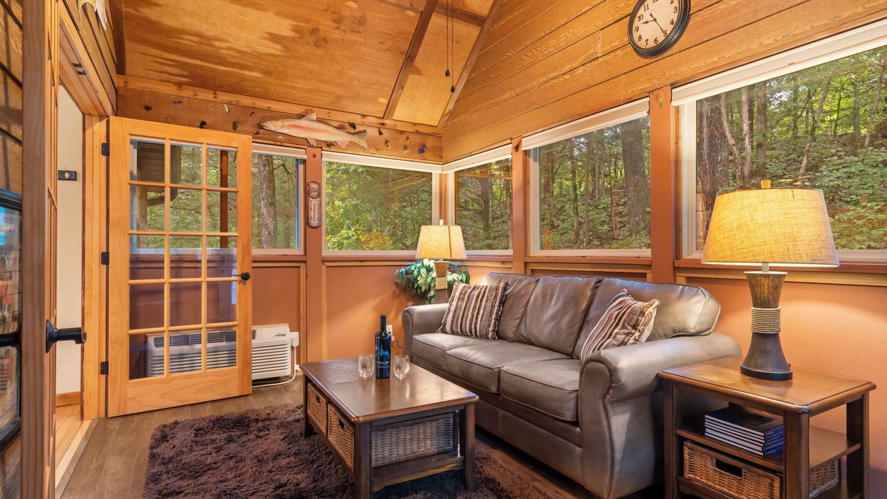 Photo of Livingroom in Branson West