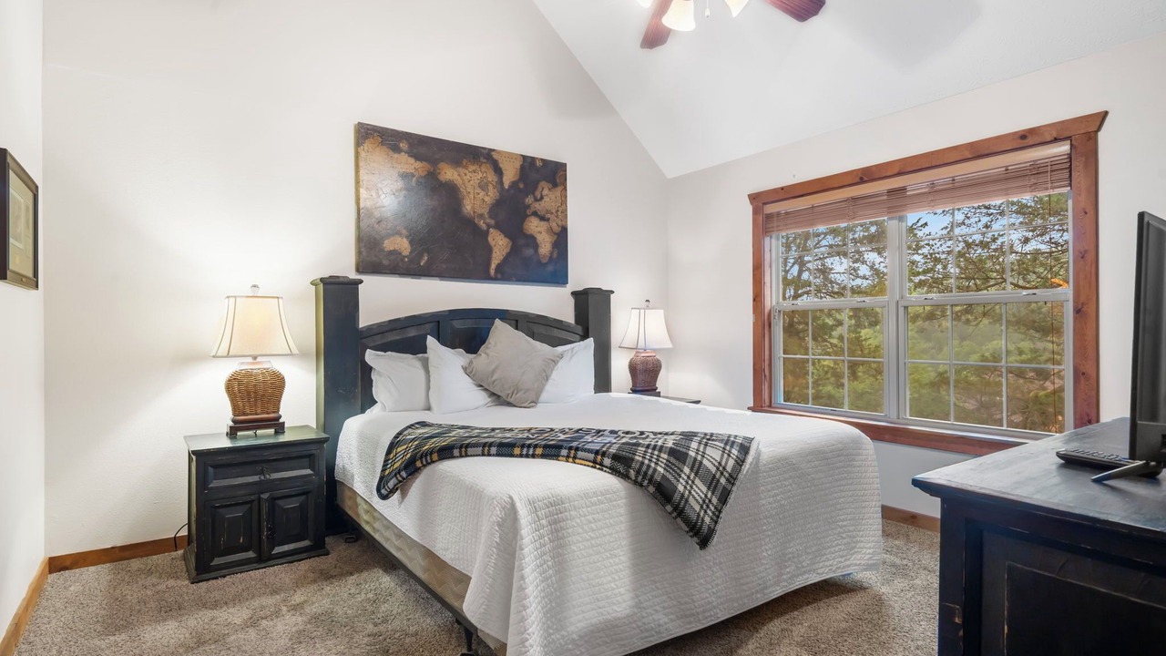 Photo of Bedroom in Branson West