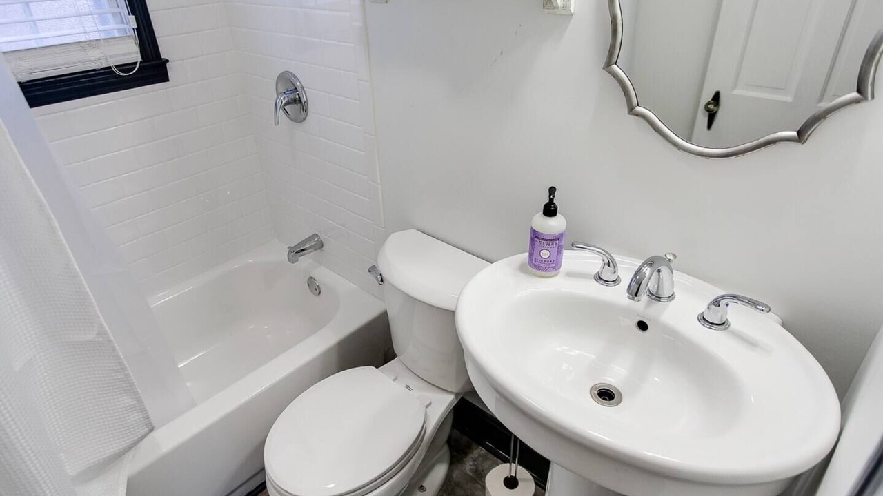 Photo of Bathroom in Buechel