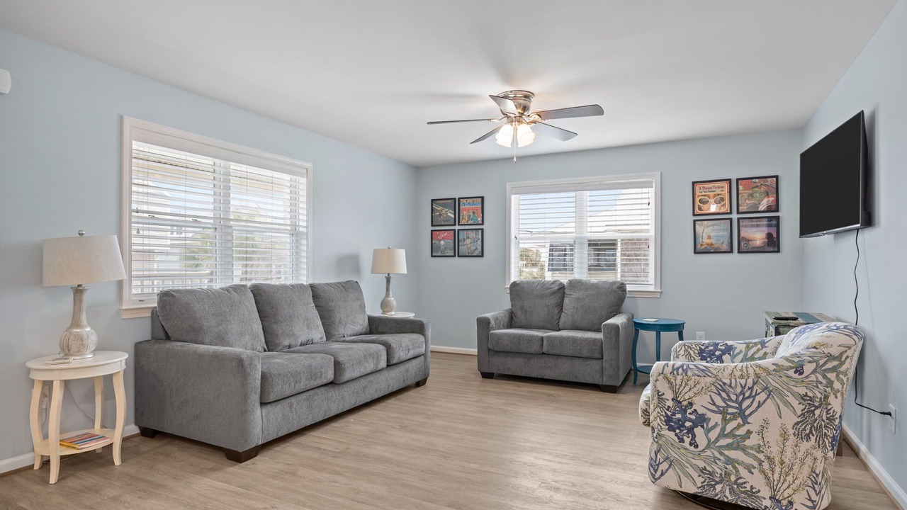 Photo of Livingroom in Atlantic Beach