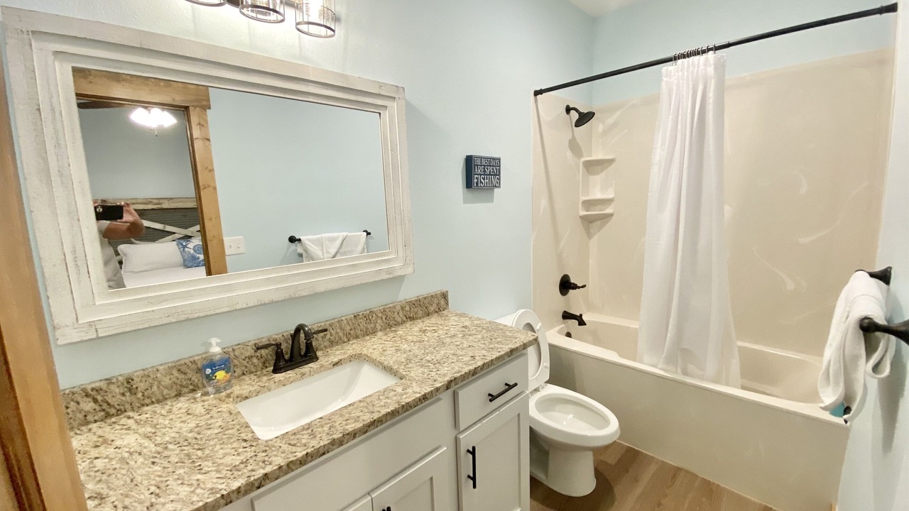 Photo of Bathroom in Lampe