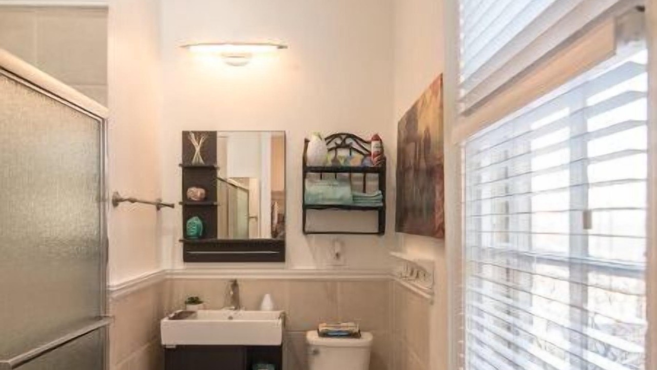 Photo of Bathroom in Downtown Memphis