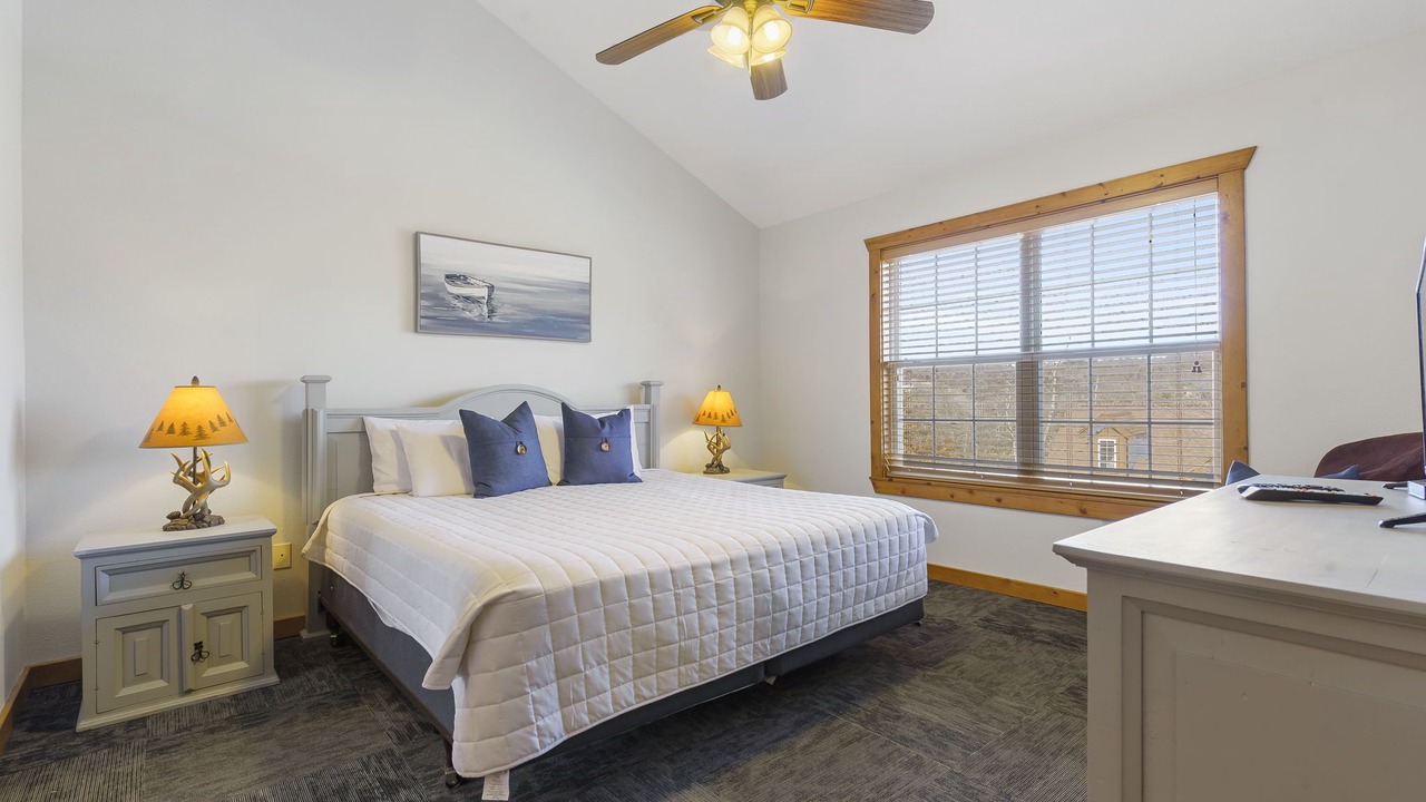 Photo of Bedroom in Reeds Spring