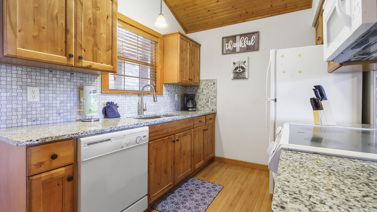 Photo of Kitchen in Reeds Spring