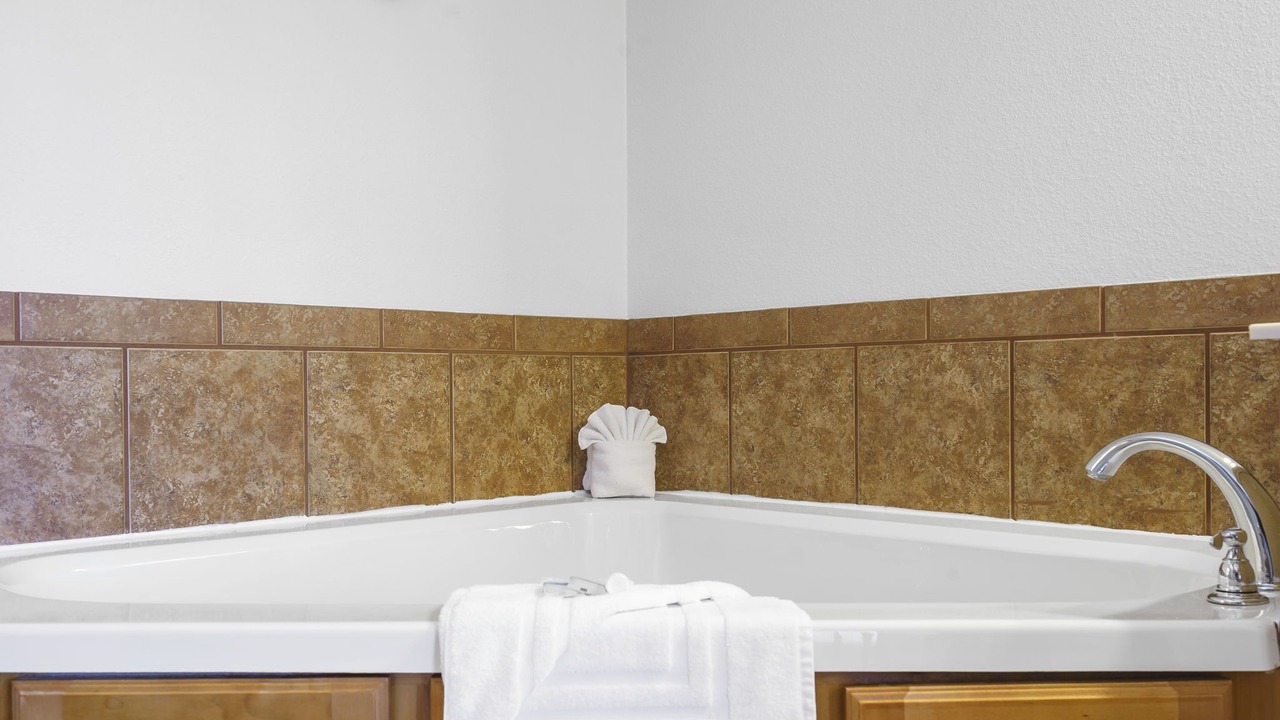Photo of Bathroom in Reeds Spring