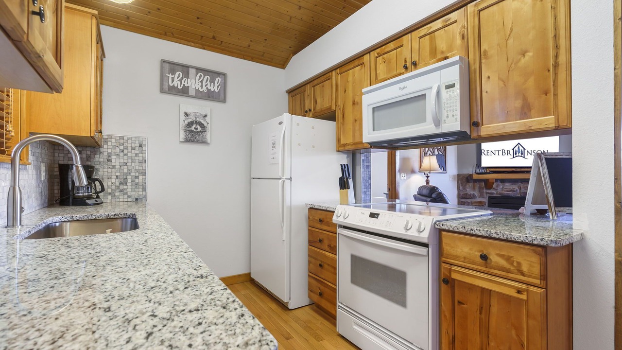Photo of Kitchen in Reeds Spring