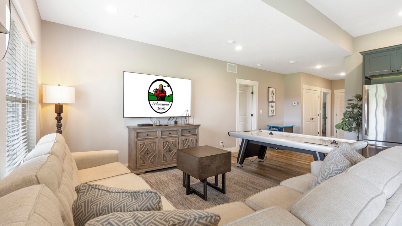 Photo of Bedroom in Branson Theater District