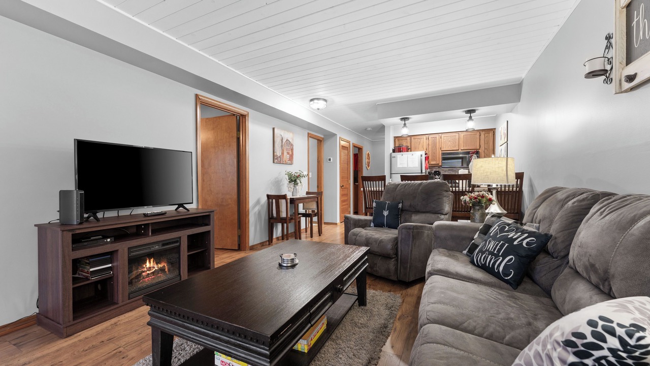 Photo of Livingroom in Notch Estates