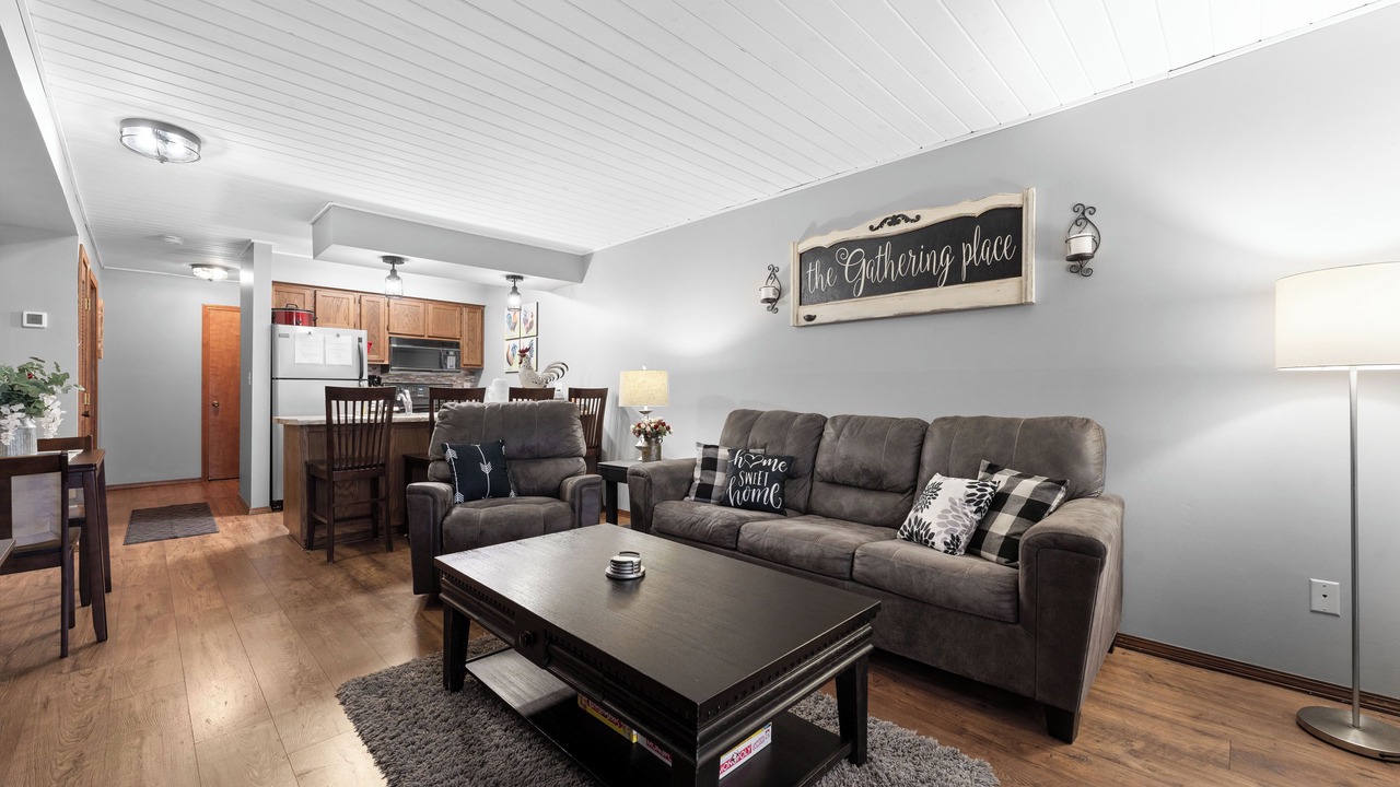 Photo of Livingroom in Notch Estates