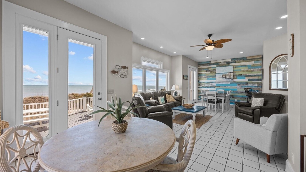 Photo of Bedroom in North Topsail Beach