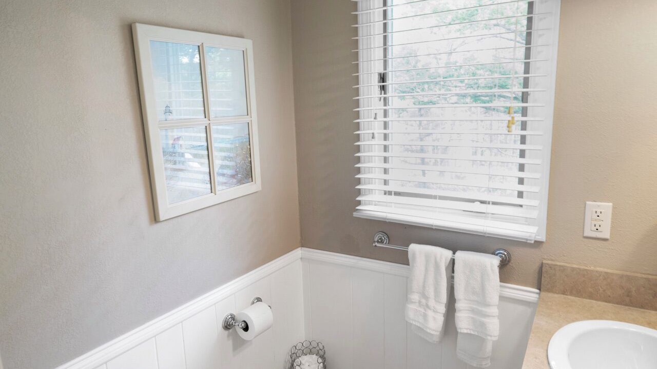 Photo of Bathroom in Shell Knob