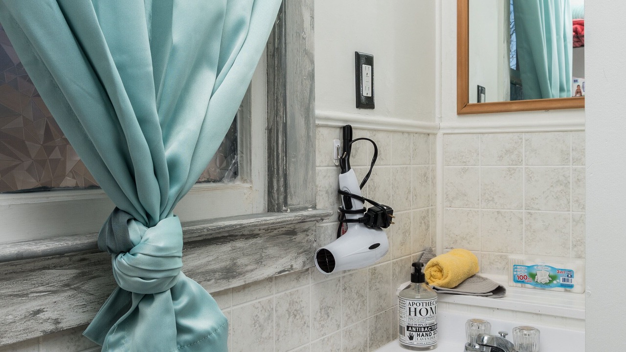 Photo of Bathroom in Rockaway Beach