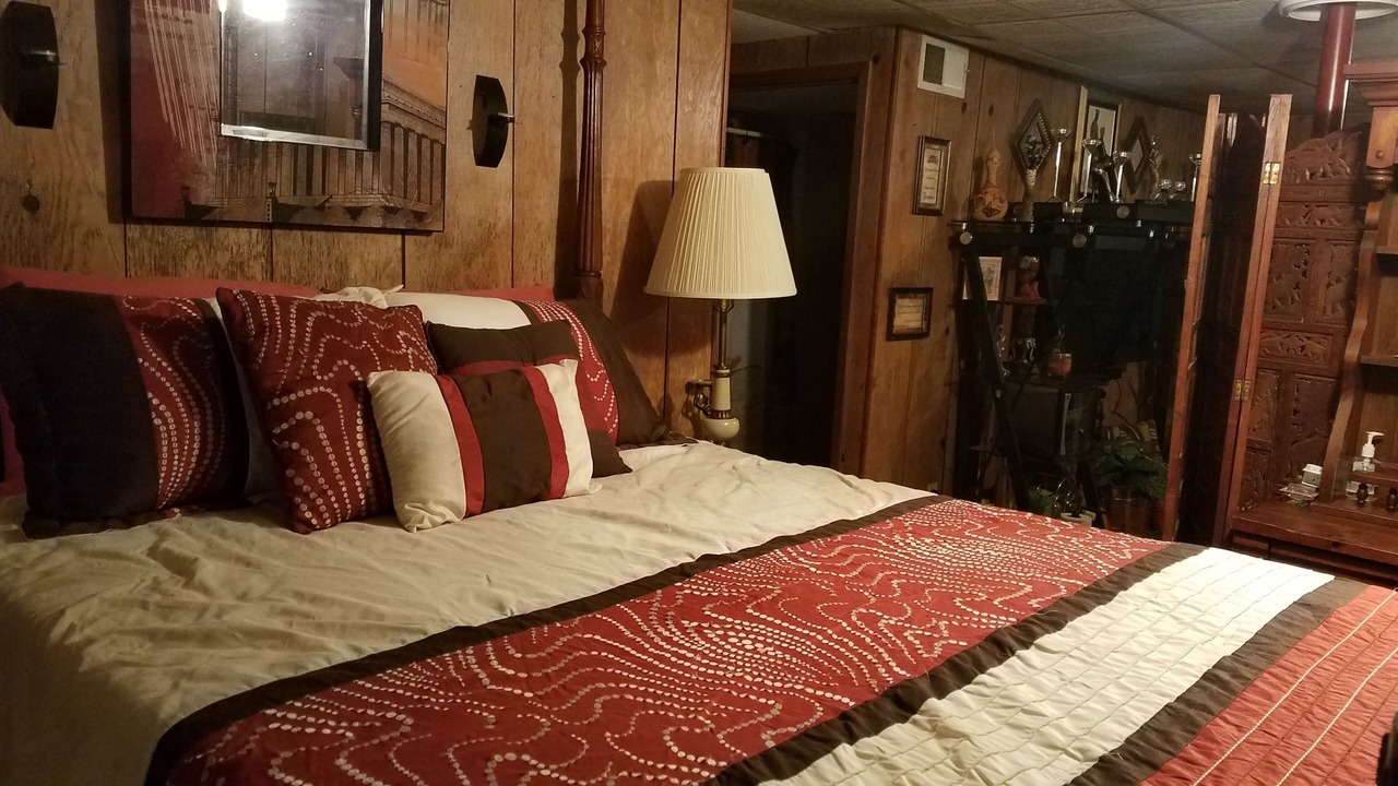 Photo of Bedroom in Ashley Oaks