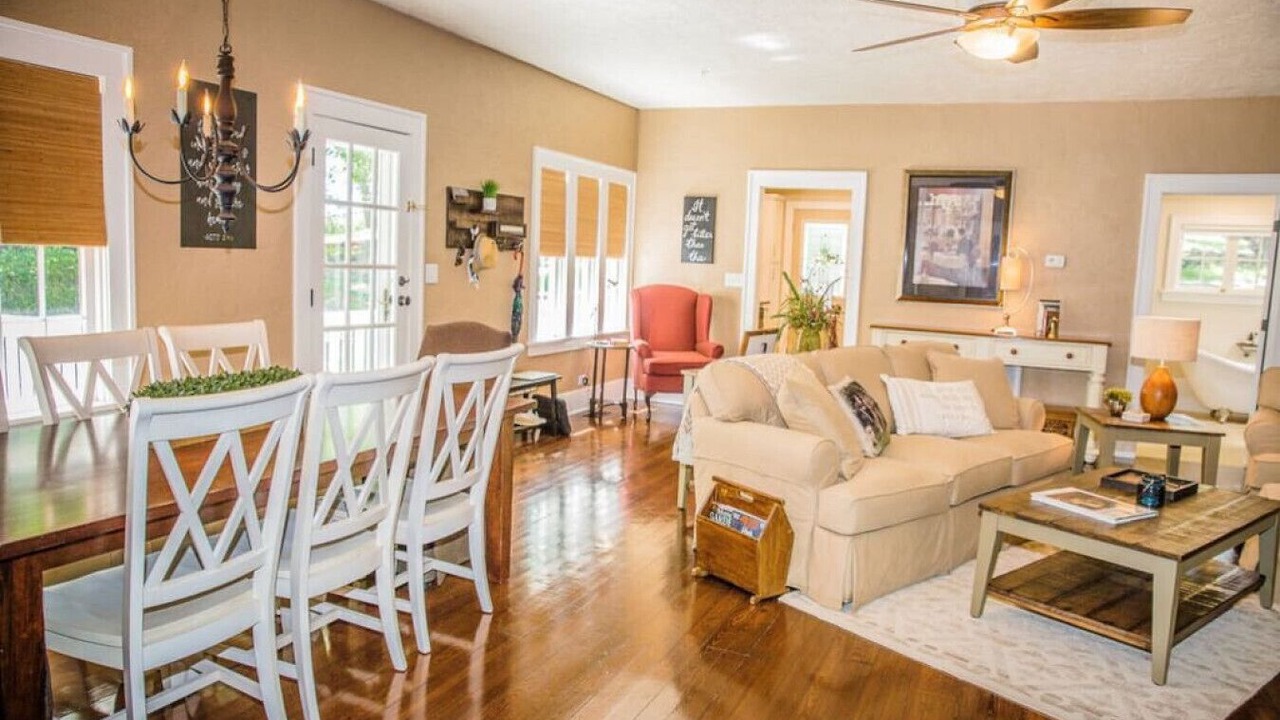 Photo of Livingroom in Downtown Branson