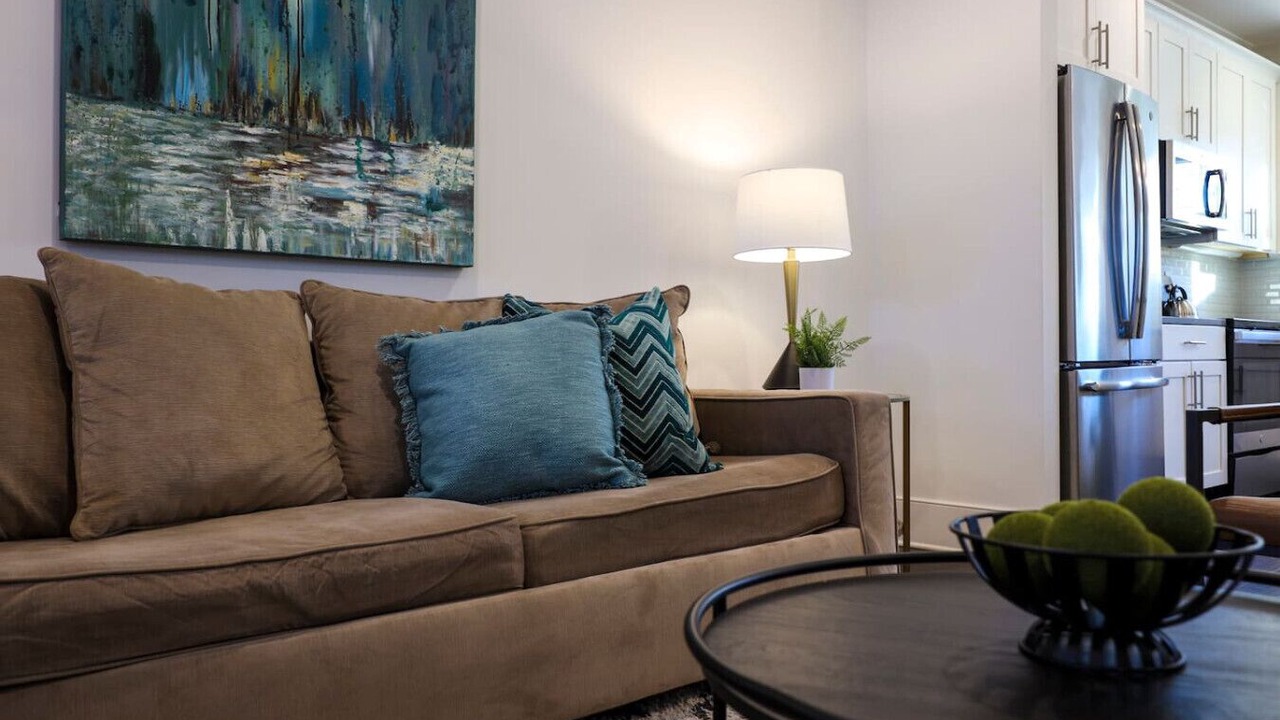Photo of Livingroom in Charlotte Park