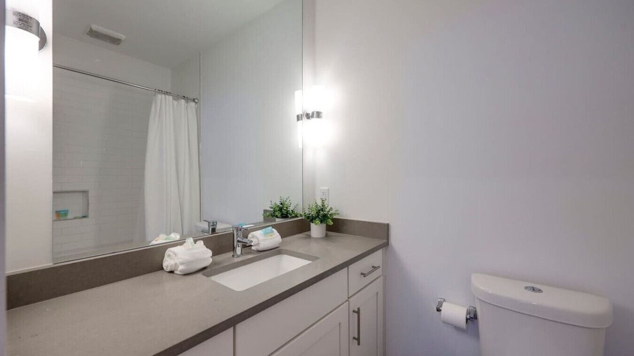 Photo of Bathroom in Charlotte Park