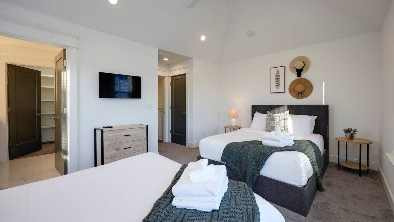 Photo of Bedroom in Charlotte Park