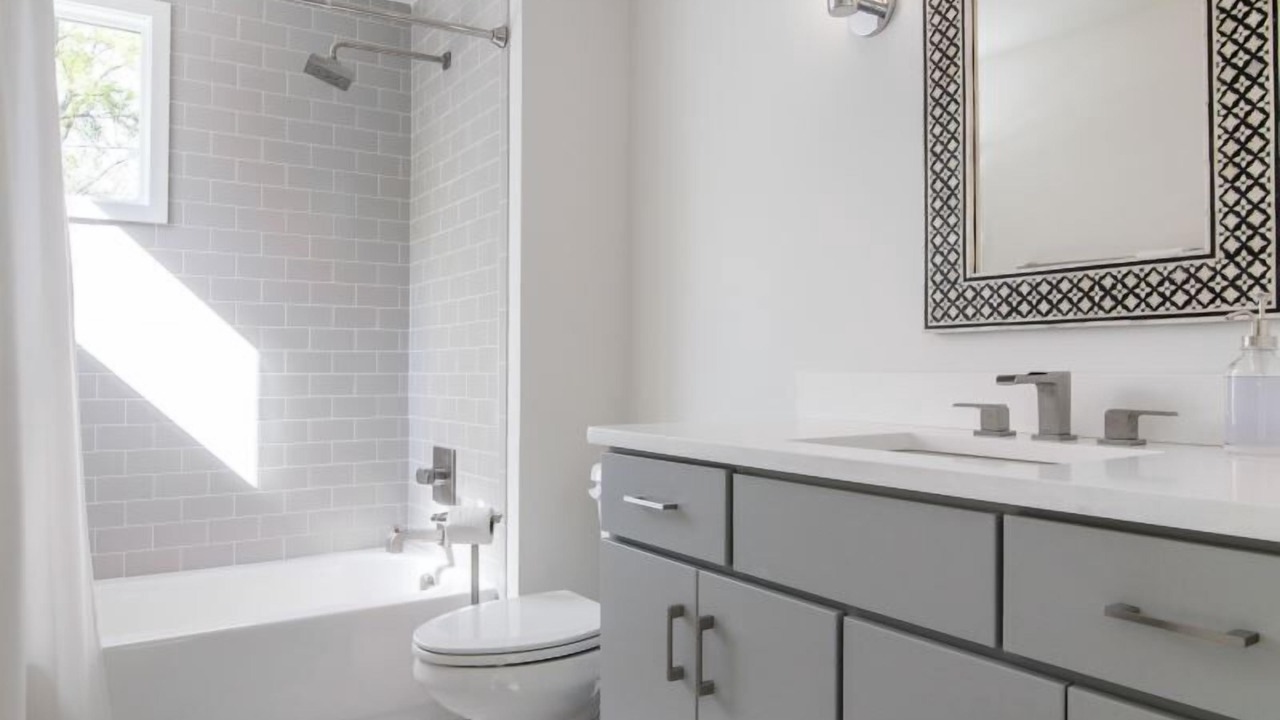 Photo of Bathroom in 12 South
