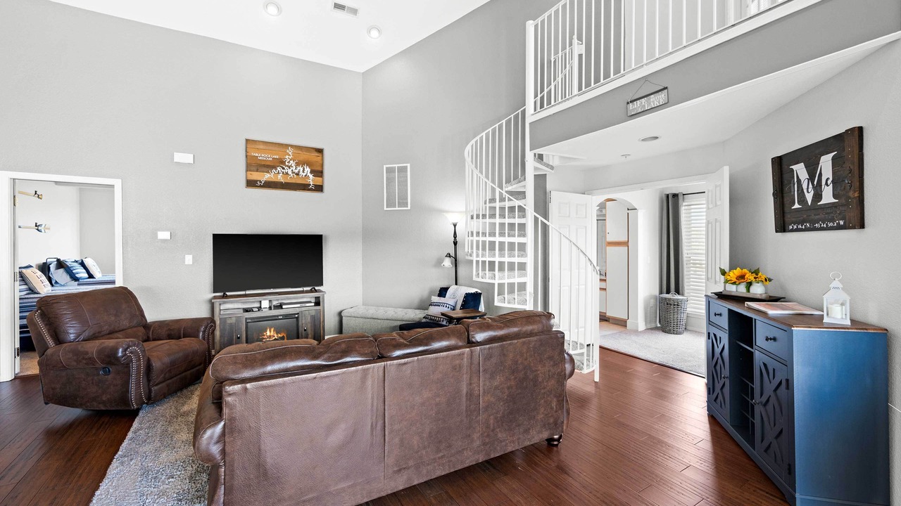 Photo of Livingroom in Kimberling City