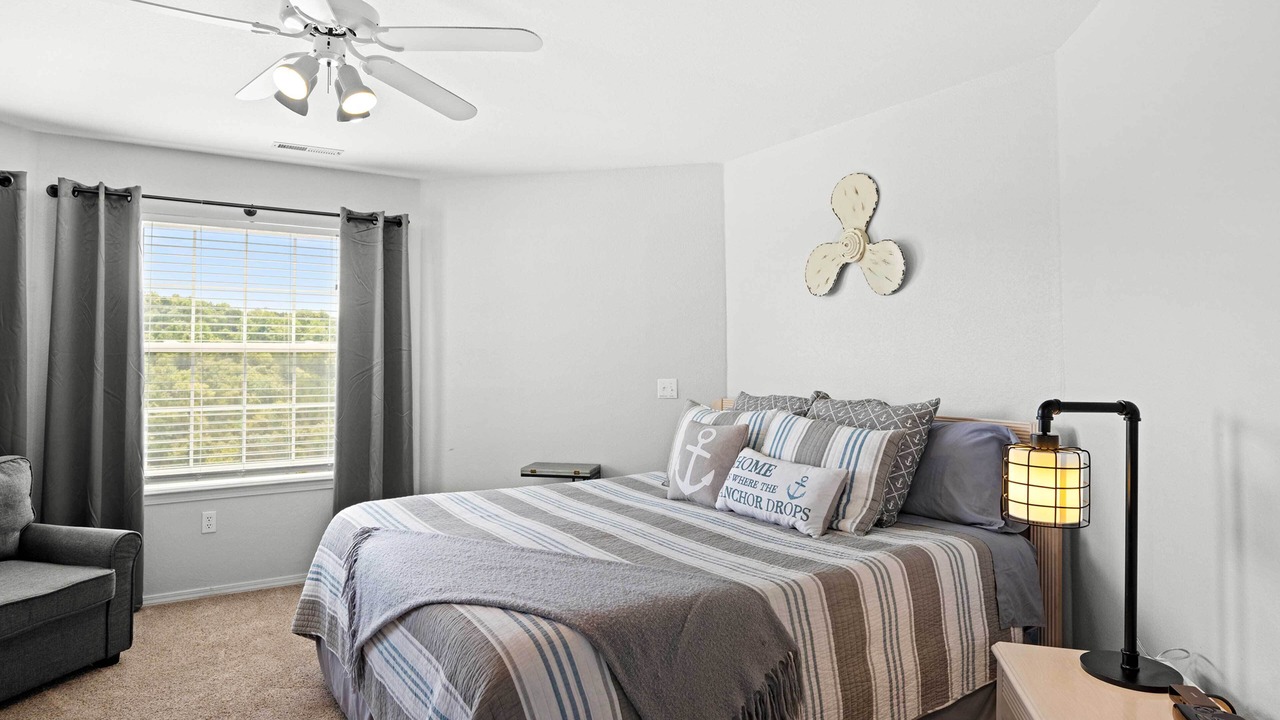 Photo of Bedroom in Kimberling City