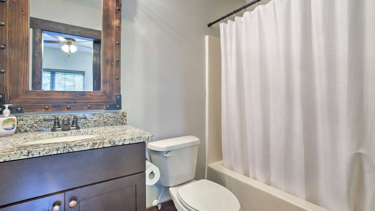 Photo of Bathroom in Lampe