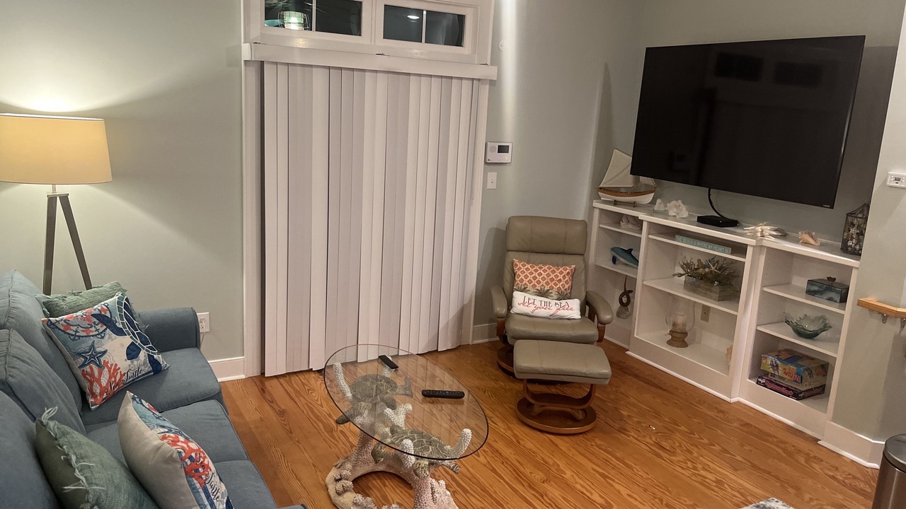 Photo of Livingroom in Atlantic Beach