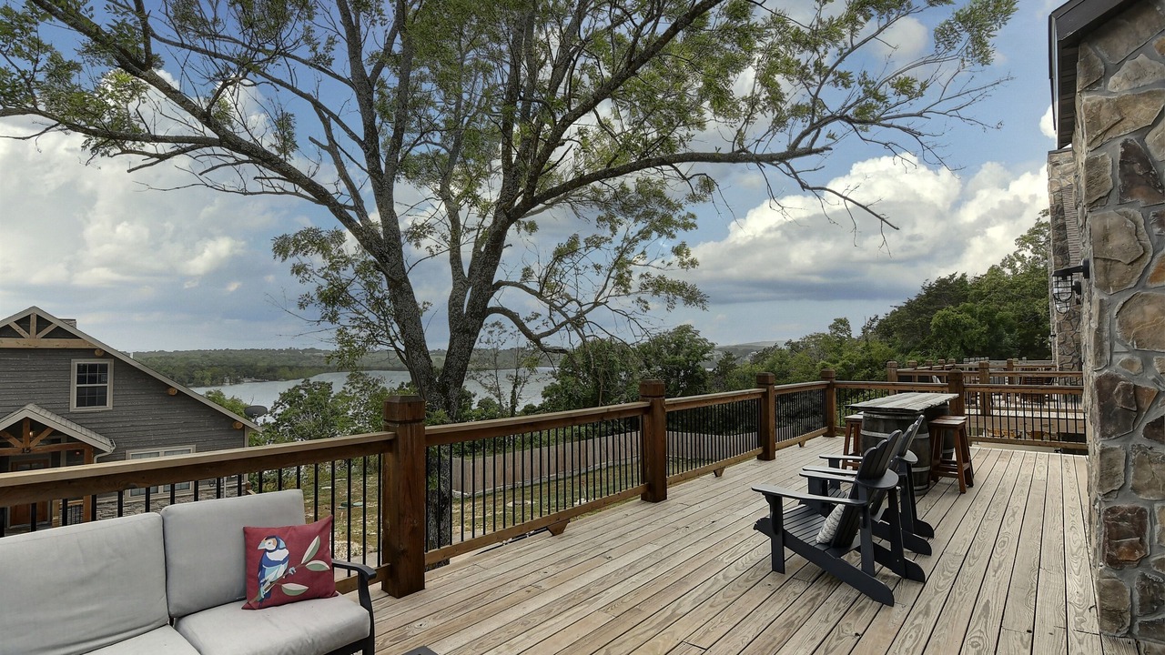 Photo of Patio Balcony in Lampe