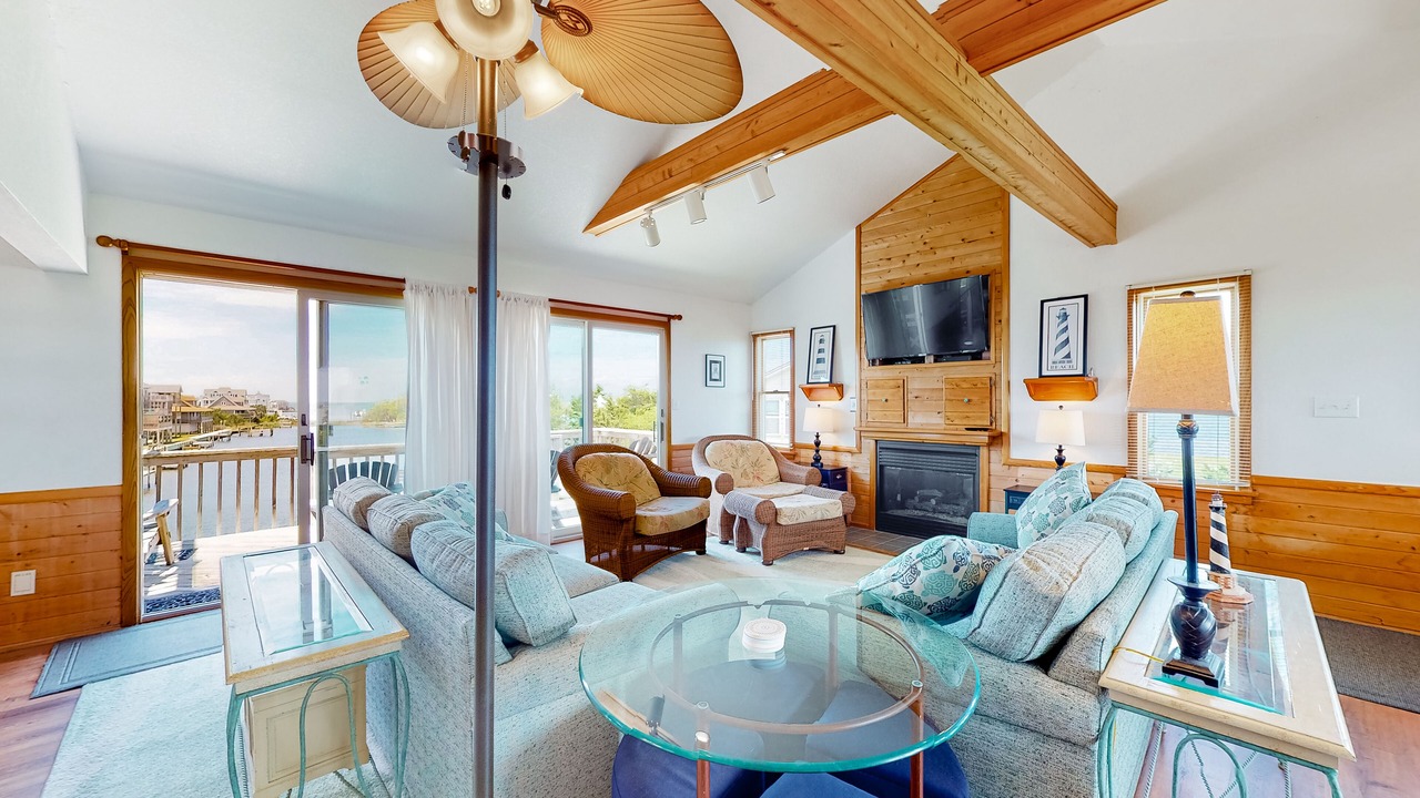 Photo of Livingroom in Brigands' Bay