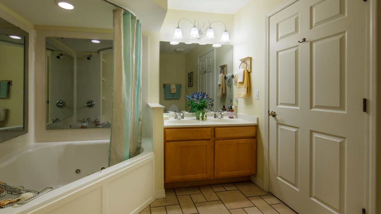 Photo of Bathroom in Branson