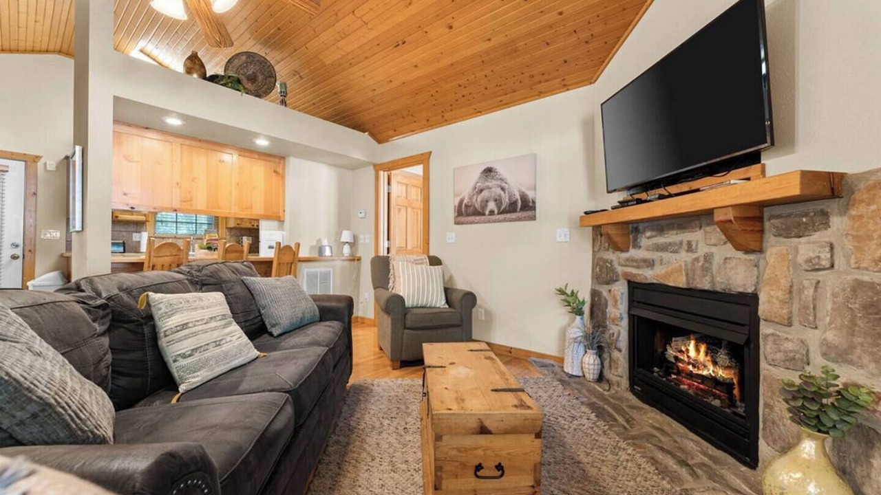 Photo of Livingroom in Reeds Spring